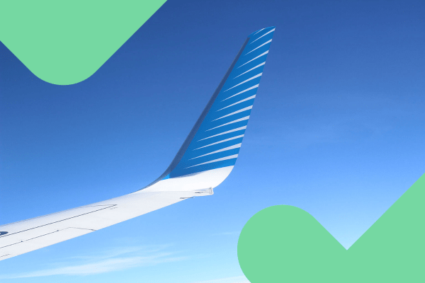 Avião ilustrando dicas de como economizar para viajar
